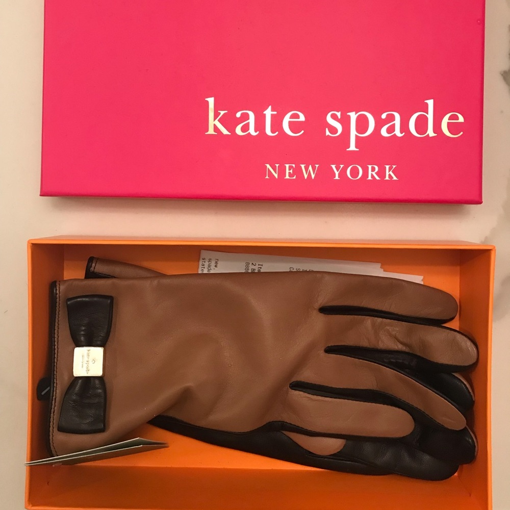 Kate Spade bow tech glove size medium